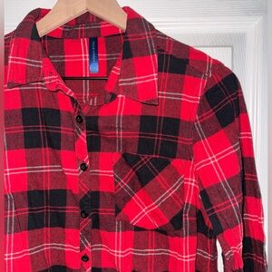 Buffalo Plaid Red and Black Womens Flannel Size Medium
